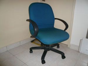 chair02.jpg