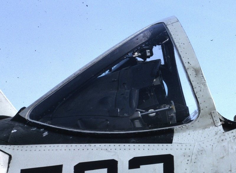 Cockpit%20Left_zpscja6ptds.jpg