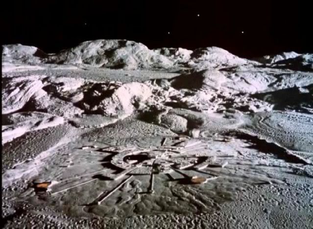 Image from the freeware lunar colonization game Moonbase Alpha