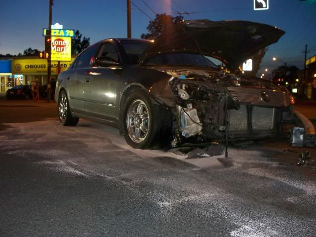 http://i106.photobucket.com/albums/m249/firebreatherfocus/RIP%20altima/Picture020.jpg