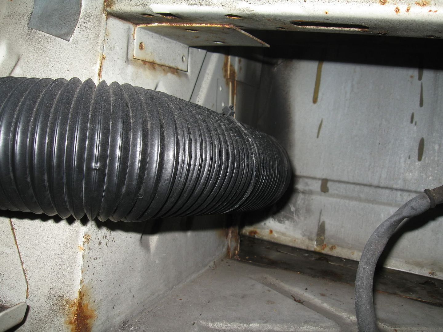 Engine t25 2.0cu wierd fuel line setup Volkszone Forum