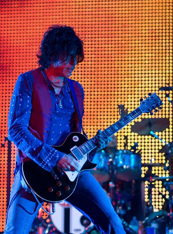 IMAGE: http://i106.photobucket.com/albums/m268/jasen2/IMG_9947-Edit.jpg