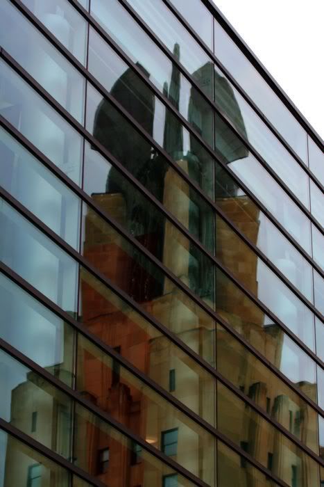 IMAGE: http://i106.photobucket.com/albums/m269/drkrvnchld/BnLreflection-resize.jpg