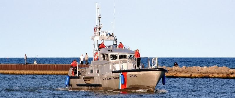 IMAGE: http://i106.photobucket.com/albums/m269/drkrvnchld/CGB2.jpg