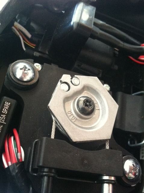 How to remove exhaust servo cables? Please Help *pics