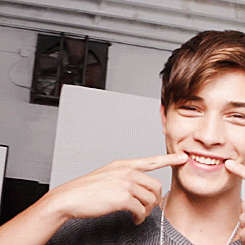 Francisco Lachowski GIF