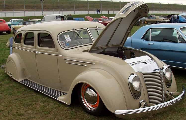 1935CHRYSLERAIRFLOW-1.jpg