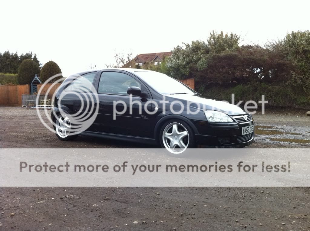 Black corsa c on speedlines