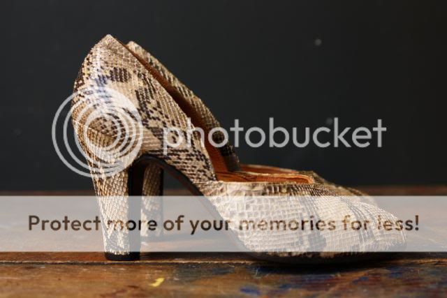 Vintage 1950s Snakeskin Shoes / Python Heels / Size 6 1/2  