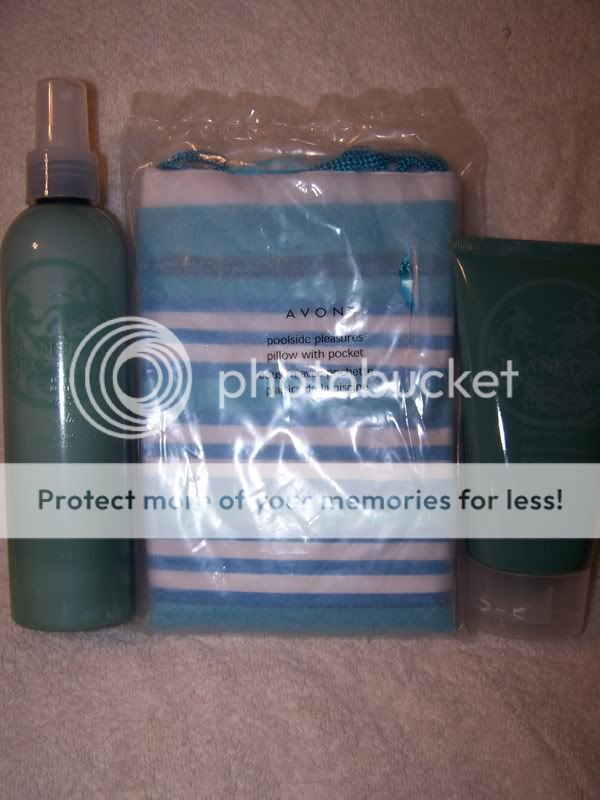 MANGO & PASSION SHOWER BATH/LOTION/CARRY CASE AVON GIFT  